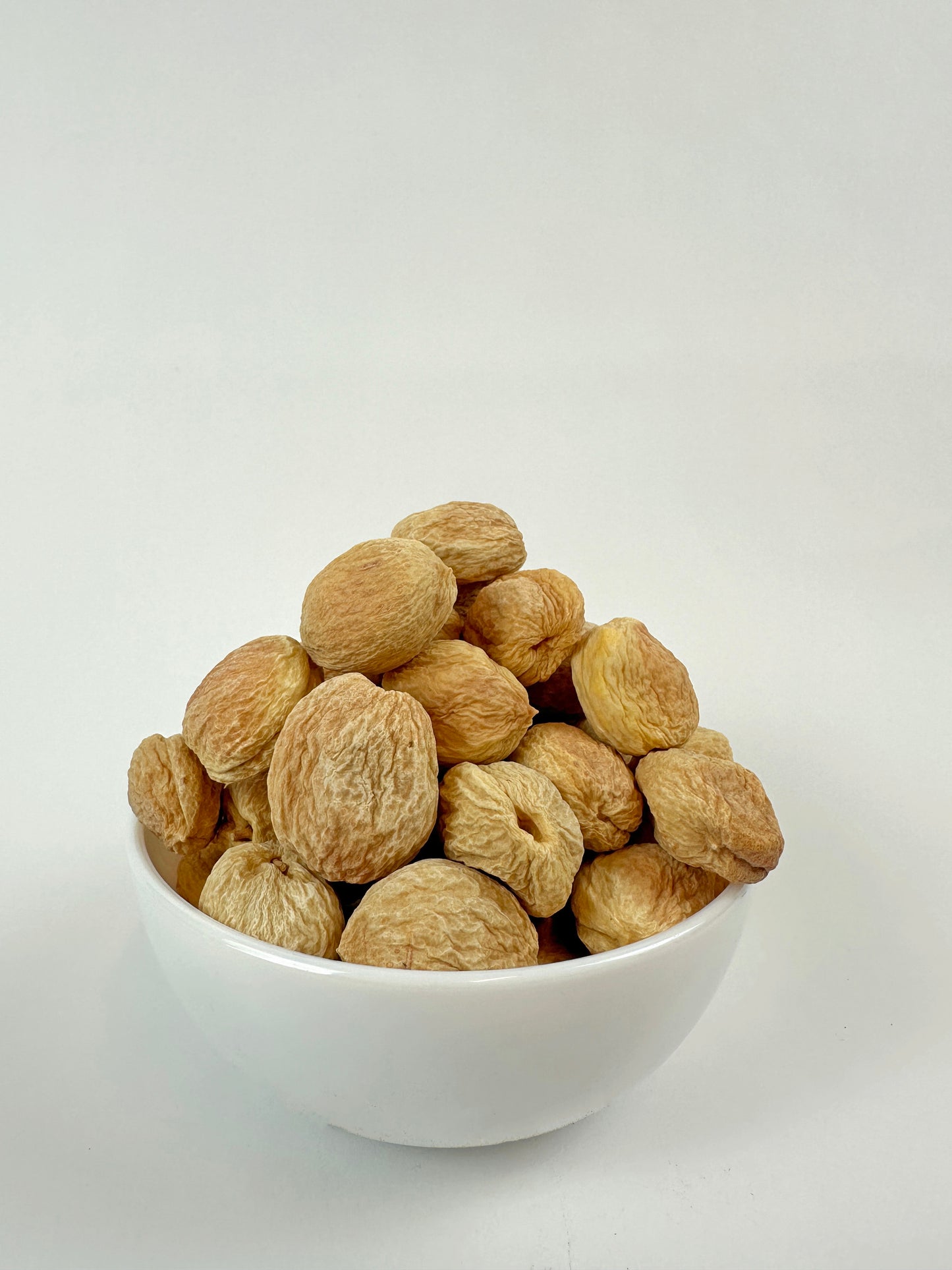 Getrocknete Aprikosen, mit Kern